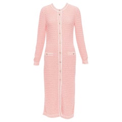 CHANEL 2021 Rosa Weiß CC Logo Knopfleiste lange Strickjacke FR36 S