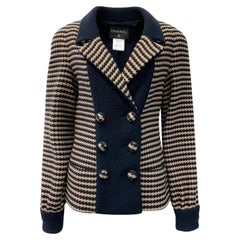 Chanel CC Buttons Beige Houndstooth Tweed Jacket 40 FR