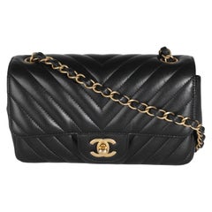 Chanel Mini Flap rettangolare in pelle di vitello trapuntata nera Chevron