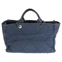 Chanel Marineblaue Canvas Medium CC Double Face Tote