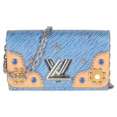 Blau Epi Geldbörse mit Nieten und Twist-Kette von Louis Vuitton