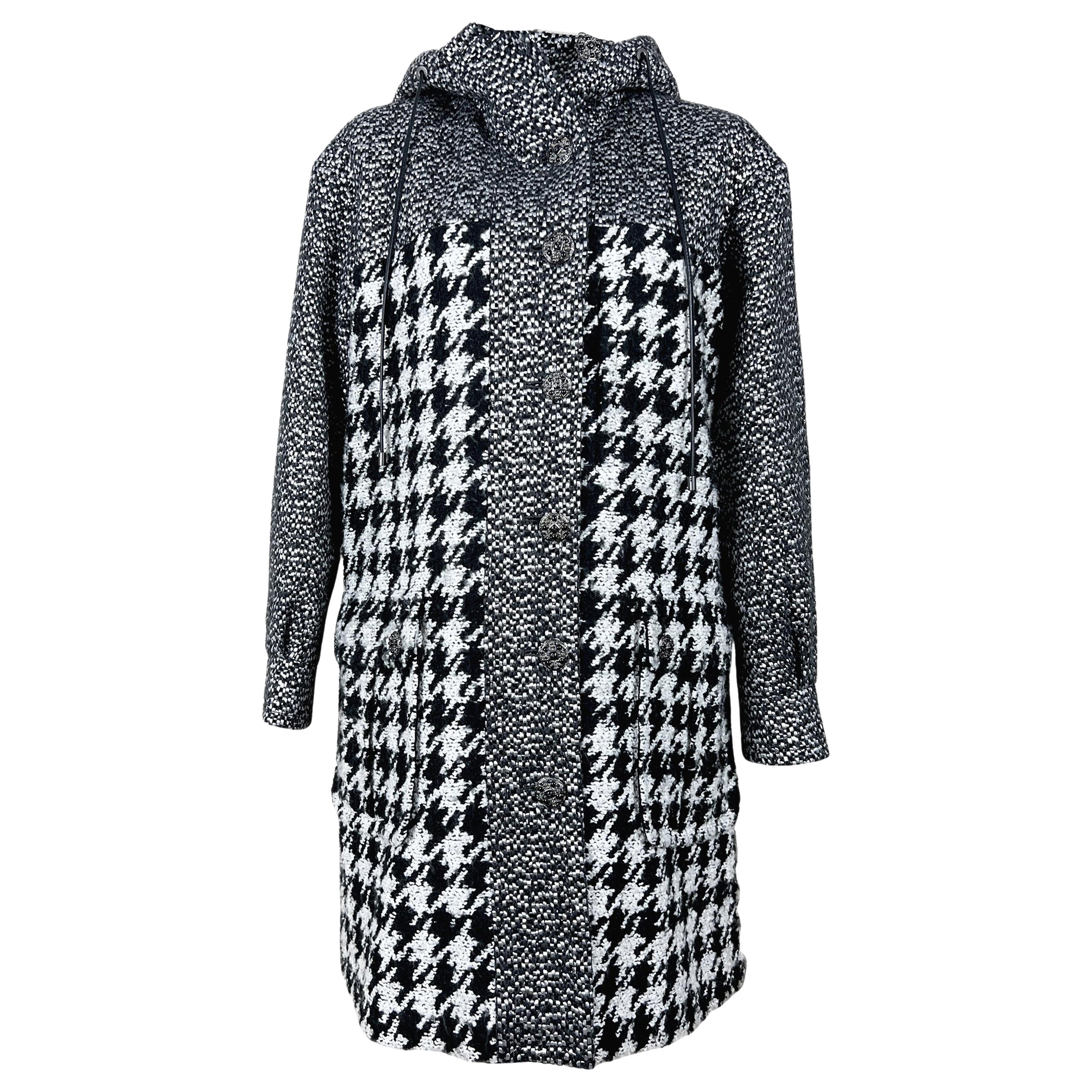Chanel 10K$ Jewel Buttons Tweed Parka 40 FR For Sale