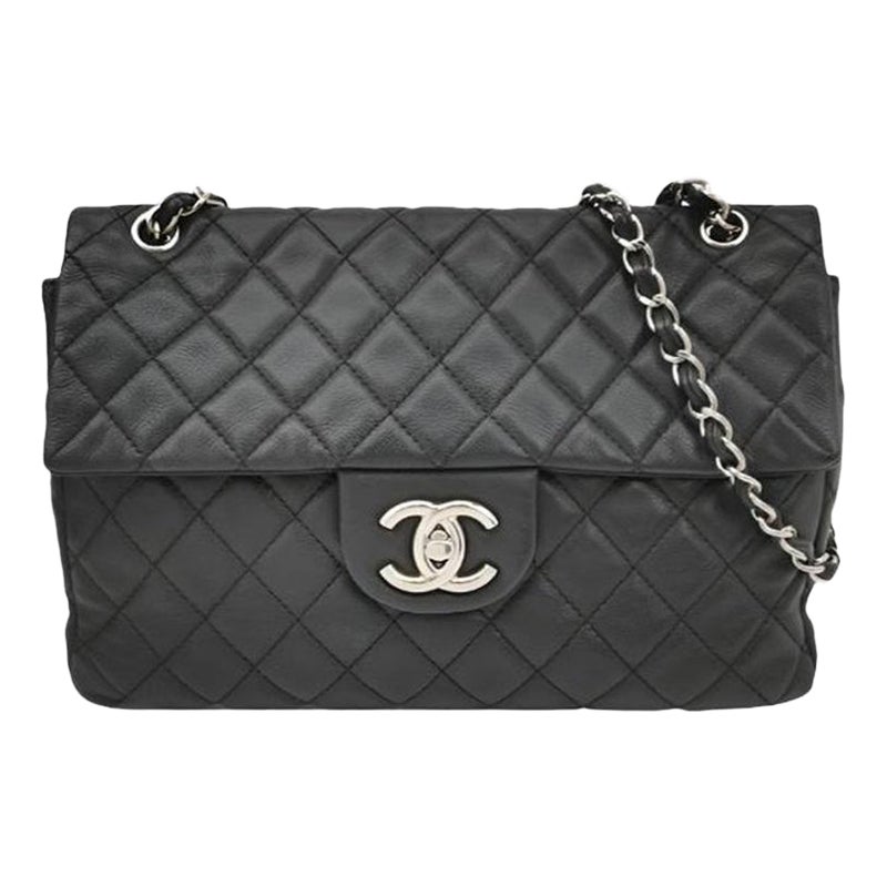 Chanel Classic Flap Maxi Soft Caviar Leather Silver-tone Hardware Giant CC Logo For Sale