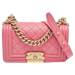 Borsa piccola in pelle trapuntata rosa di Chanel