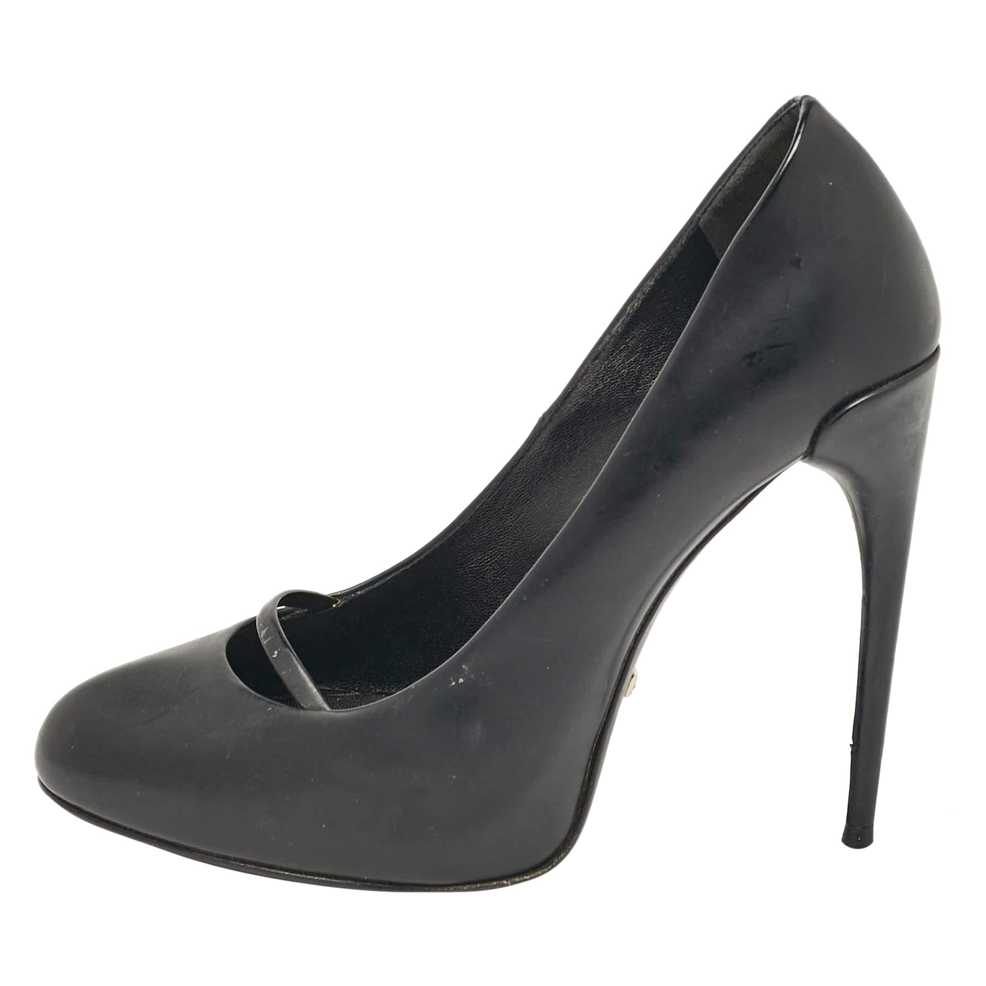 Gucci - Escarpins en cuir noir à bouts ronds Taille 36.5
