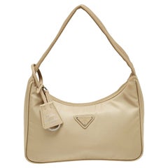 Prada Beige Re-Nylon Re-Edition 2000 Baguette-Tasche
