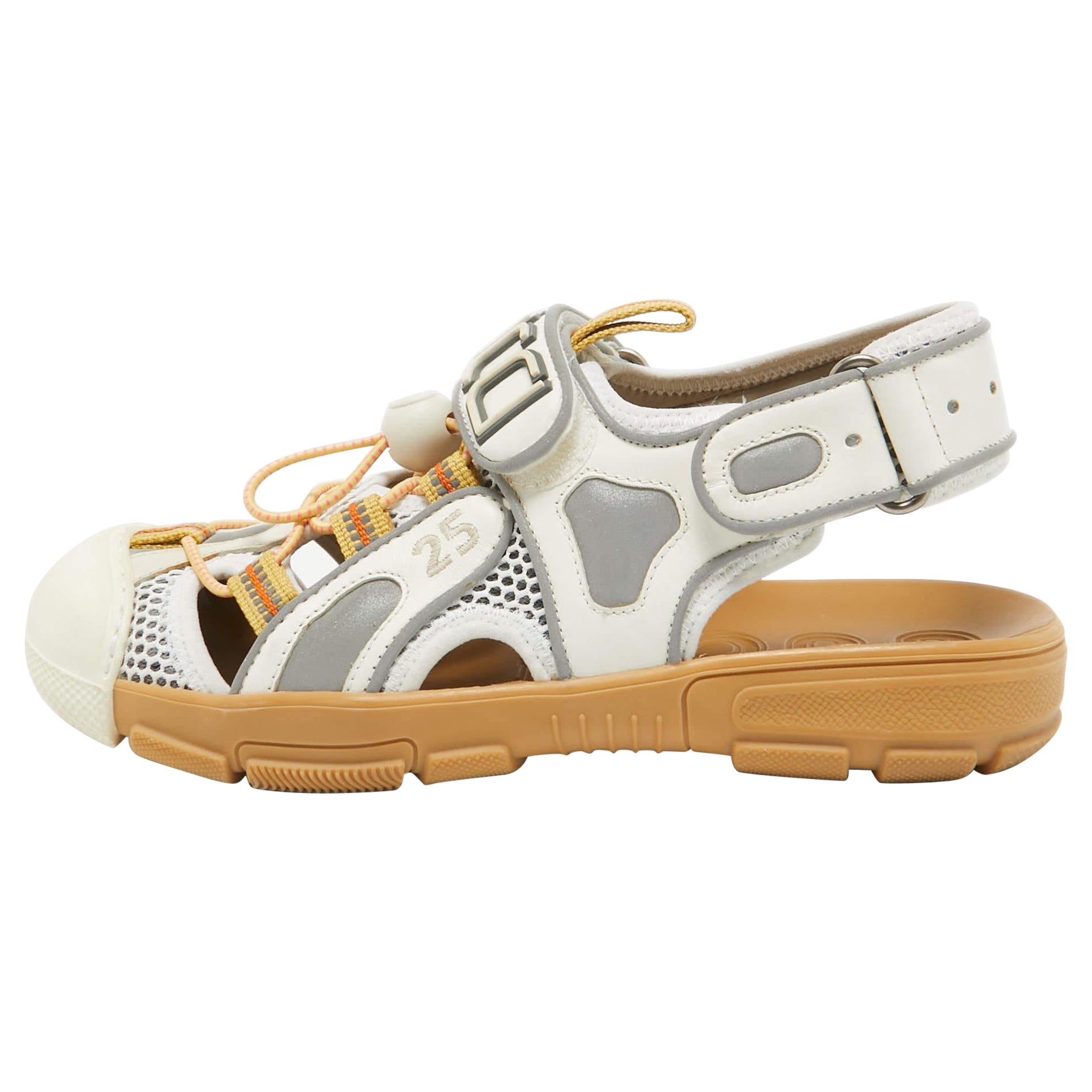 Sandales de sport Gucci blanches/argentées en maille et cuir avec épingle à nourrice, taille 36