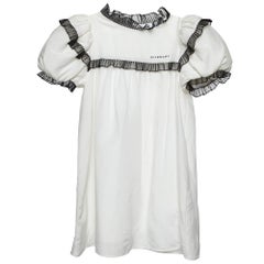 Givenchy Bambini Vestito in cotone bianco con bordi increspati 8 anni