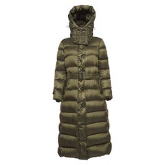 Burberry Olivgrüner Synthetisch gesteppter Puffer-Daunenmantel M