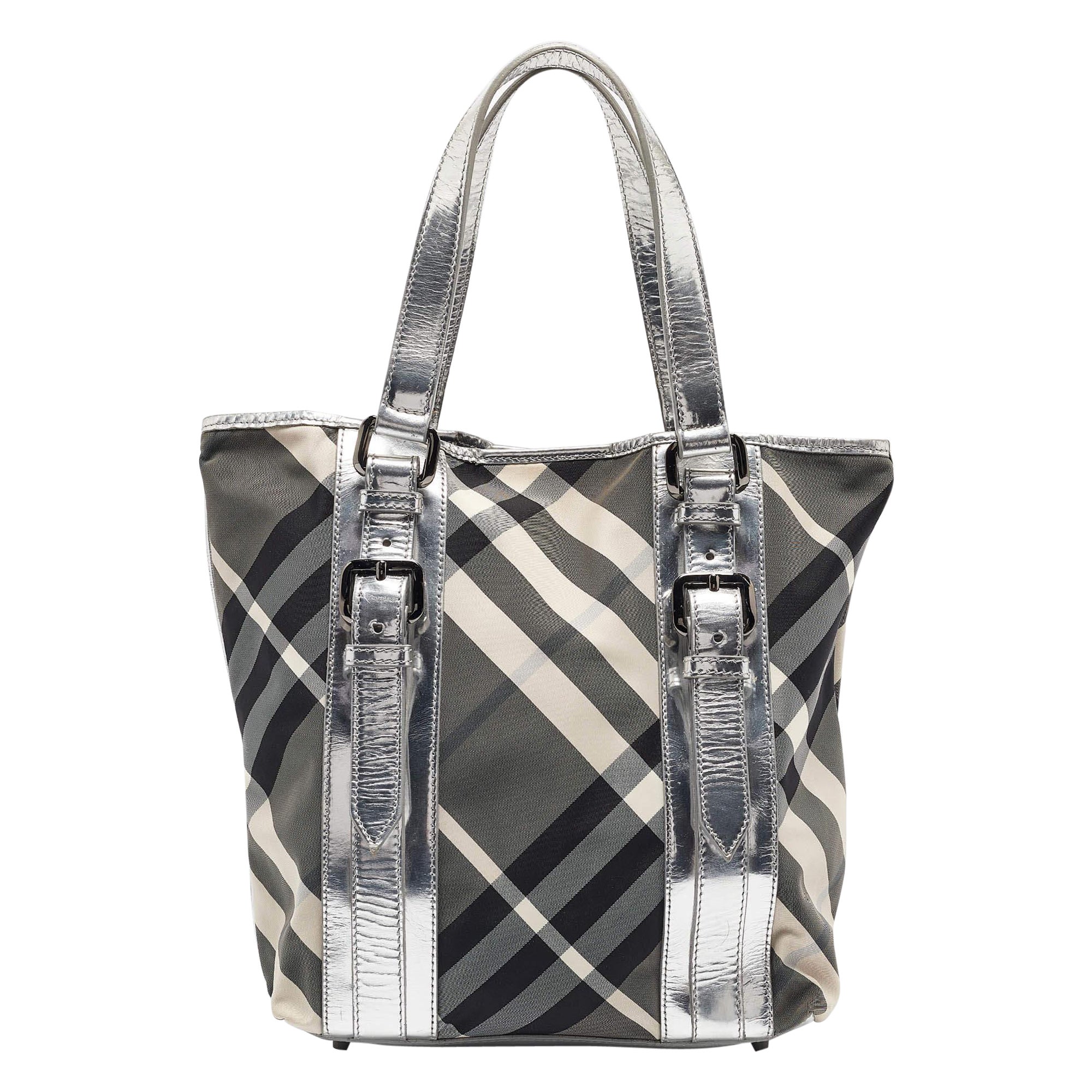 Bolso Burberry Silver Beat Check Nylon Victoria