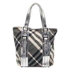 Bolso Burberry Silver Beat Check Nylon Victoria