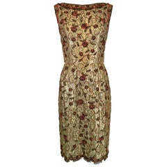 Robe fourreau Wilson Abbott Wilson Folmar 1950 corail or perlée et paillettes dorées