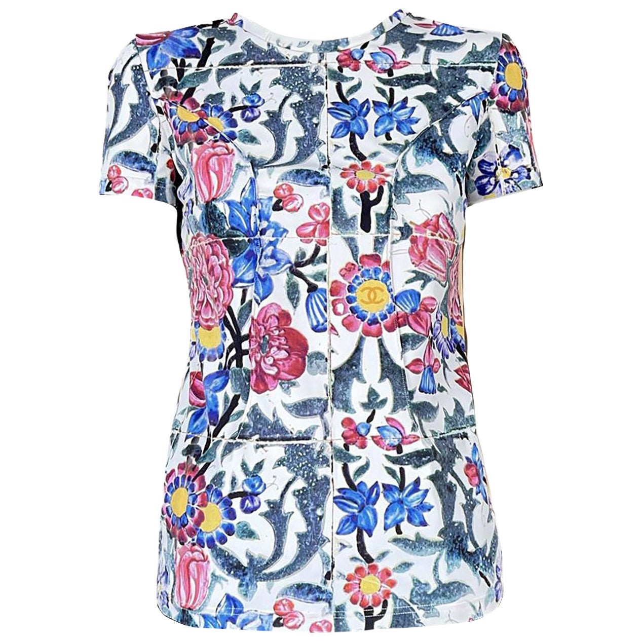 Chanel CC Logo Dubai Collection Mosaic T-Shirt 38 FR For Sale