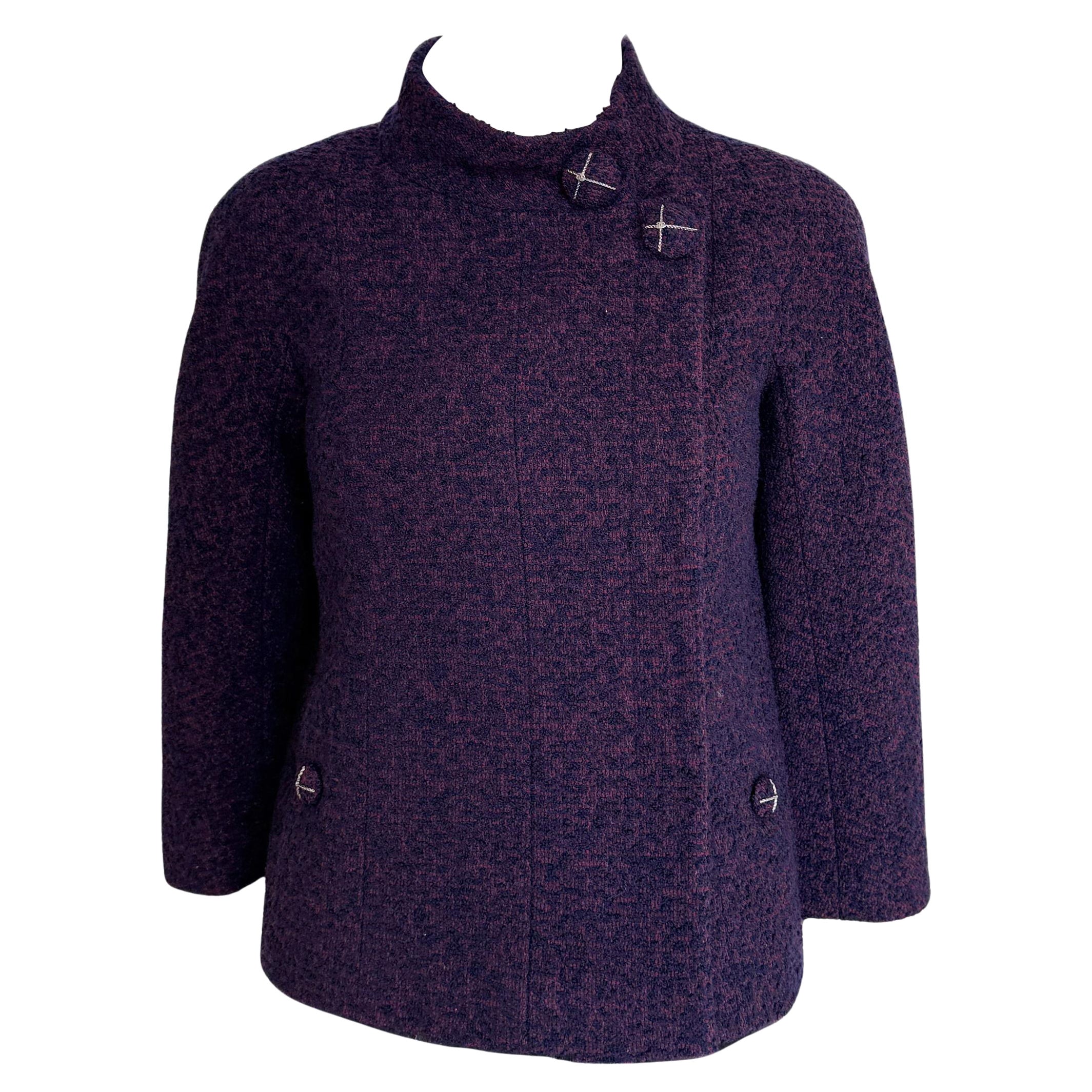 Veste Chanel Paris / Monaco CC boutons en tweed bouclé 34 FR en vente