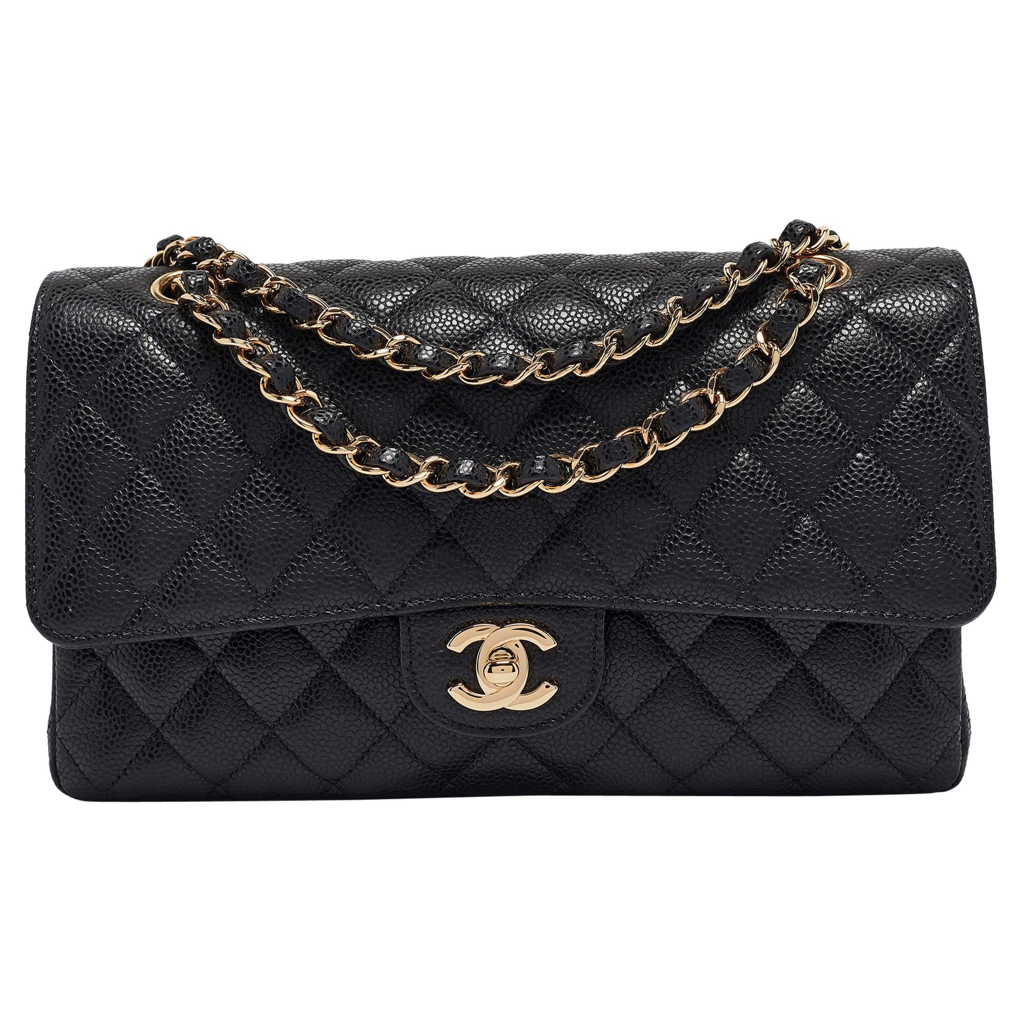Chanel - Sac à bandoulière classique à double rabat en cuir matelassé de taille moyenne