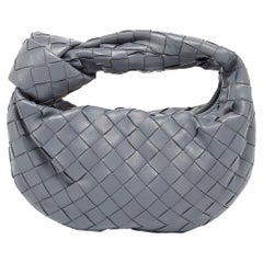 Bottega Veneta Grau Intrecciato Mini Jodie Hobo aus Leder aus Leder