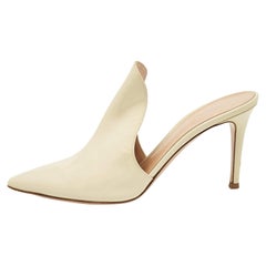 Gianvito Rossi Crema Brevetto Pelle Aramis Mules Taglia 38.5