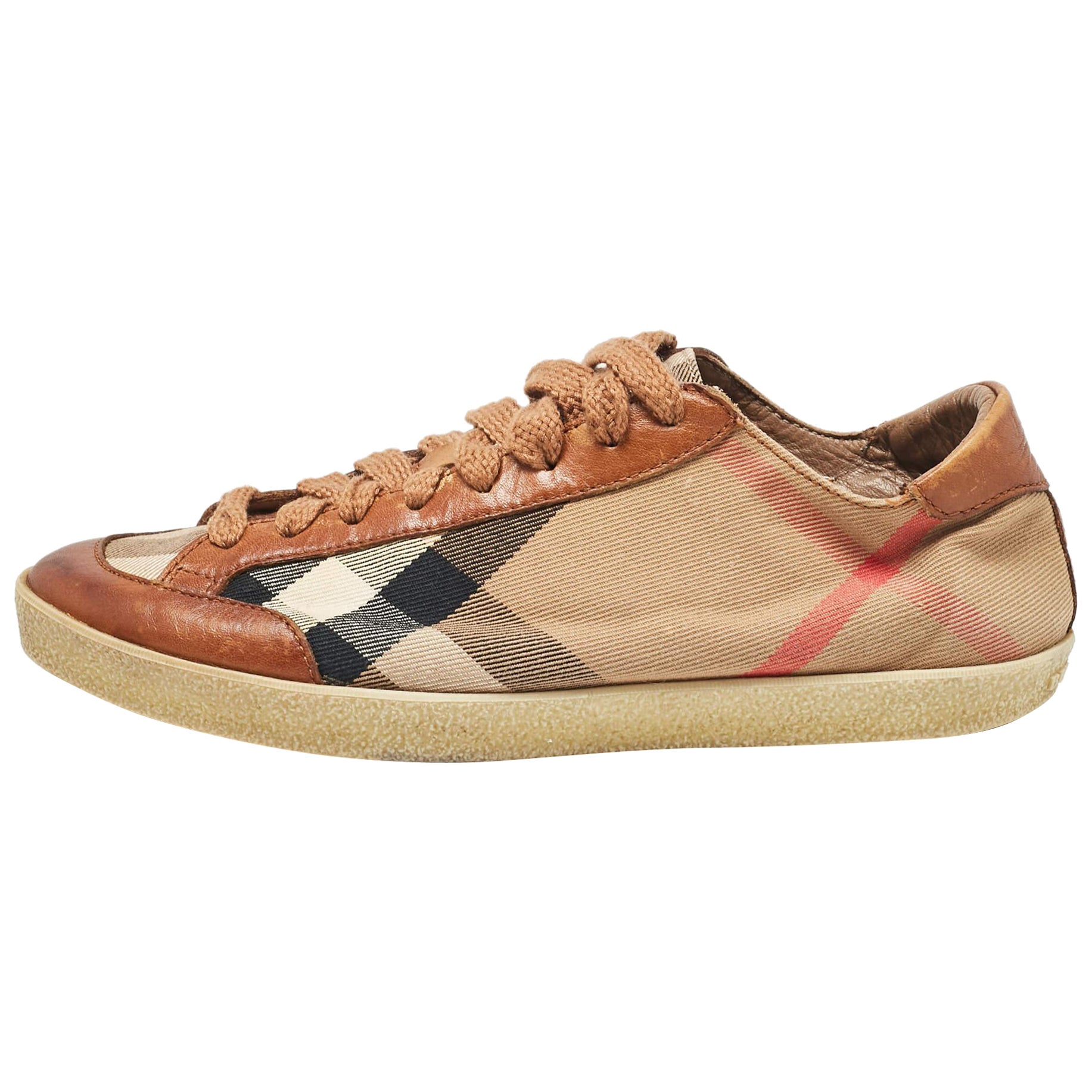 Zapatillas bajas de lona y piel marrón/beige Burberry talla 37