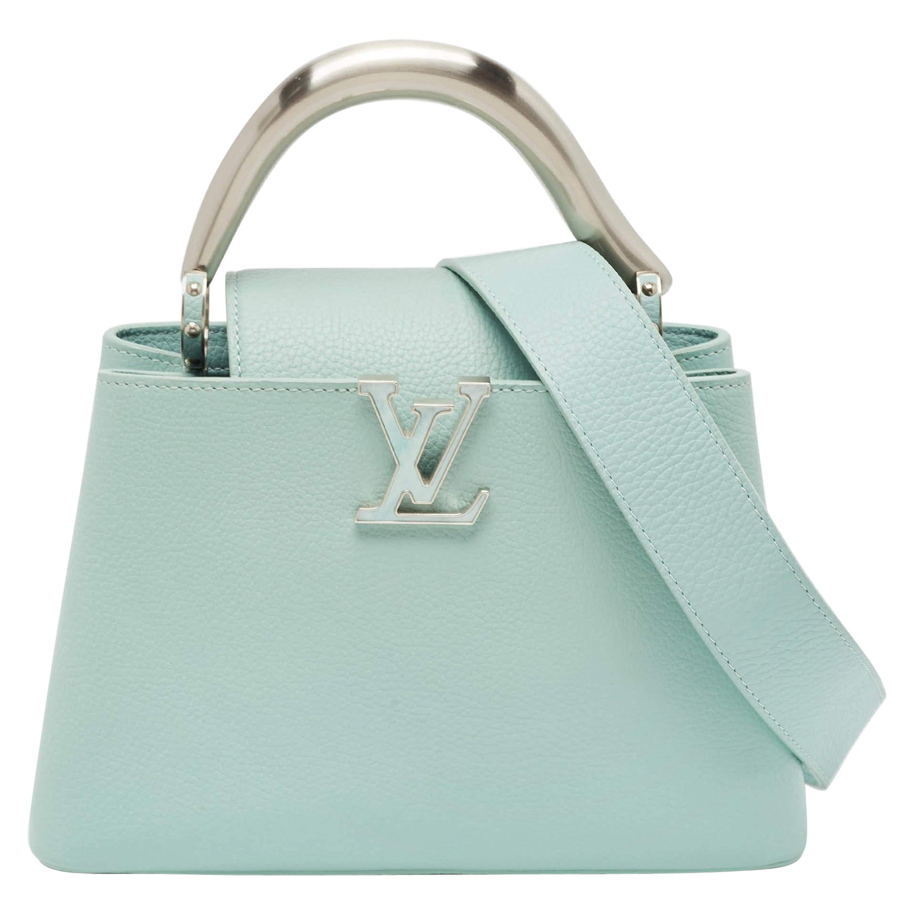 Louis Vuitton Taurillon Ledertasche Capucines BB in Opalgrün