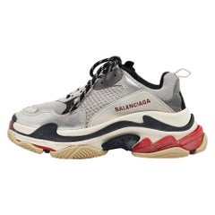 Baskets Triple S de Balenciaga argentées en simili cuir et maille, taille 38