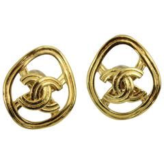 Vintage 1993 Chanel Gold Plated Earriings
