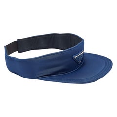 Prada Azul Esmaltado Triángulo de Metal Logo Nylon Visera M