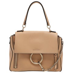 Bolso de asa superior pequeño Faye Day de piel beige de Chloe
