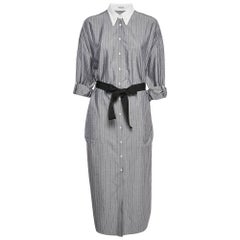 Brunello Cucinelli Grau gestreiftes Midikleid aus Baumwolle mit Knopfleiste vorne, L
