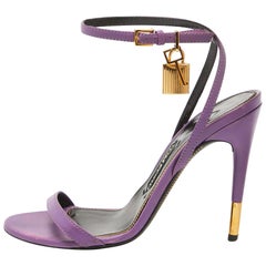 Tom Ford Sandalias tobilleras con candado de piel morada talla 38.5