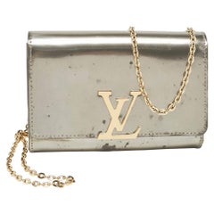 Louis Vuitton Givre Vernis Louise PM NM Chain Clutch