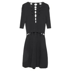 Maje Schwarzes Minikleid aus geripptem Strick mit Cut-Out-Perlen M