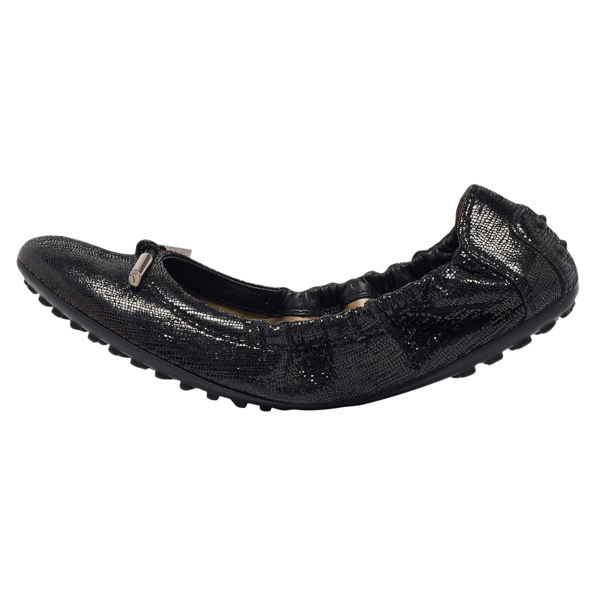 Tod's Metallic Black Textured Suede Scrunch Ballet Flats Taglia 37.5