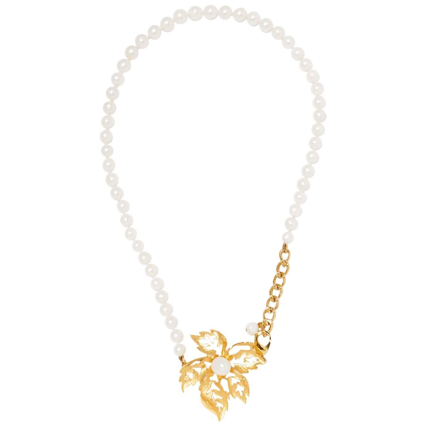 Dolce & Gabbana NEW & SOLD OUT Pearl Gold Flower Charm Chain Necklace