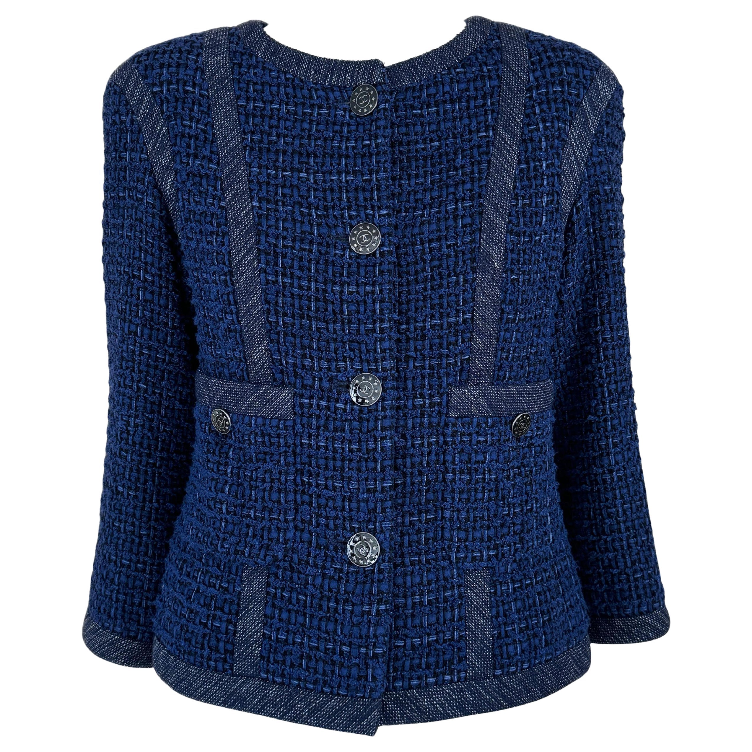 Chanel 8K$ CC Buttons Royal Blue Lesage Tweed Jacket 36 FR For Sale