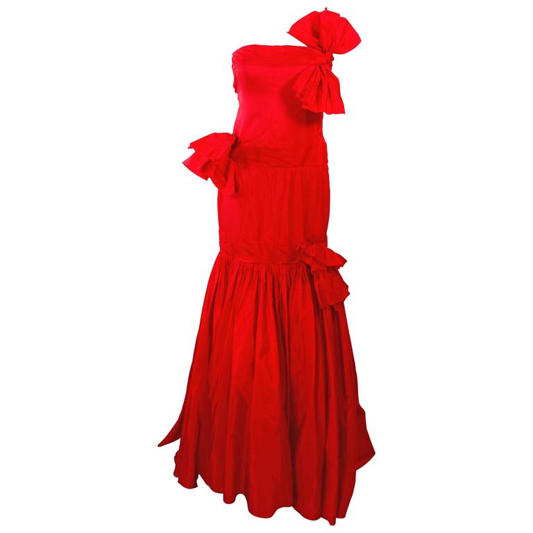 VALENTINO Red Silk Strapless Gown with Bows Size 6 at 1stDibs