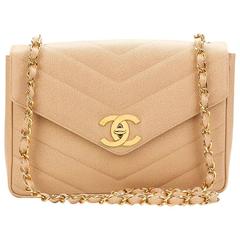 1990s Chanel Beige Chevron Quilted Caviar Leather Retro Single Flap Bag