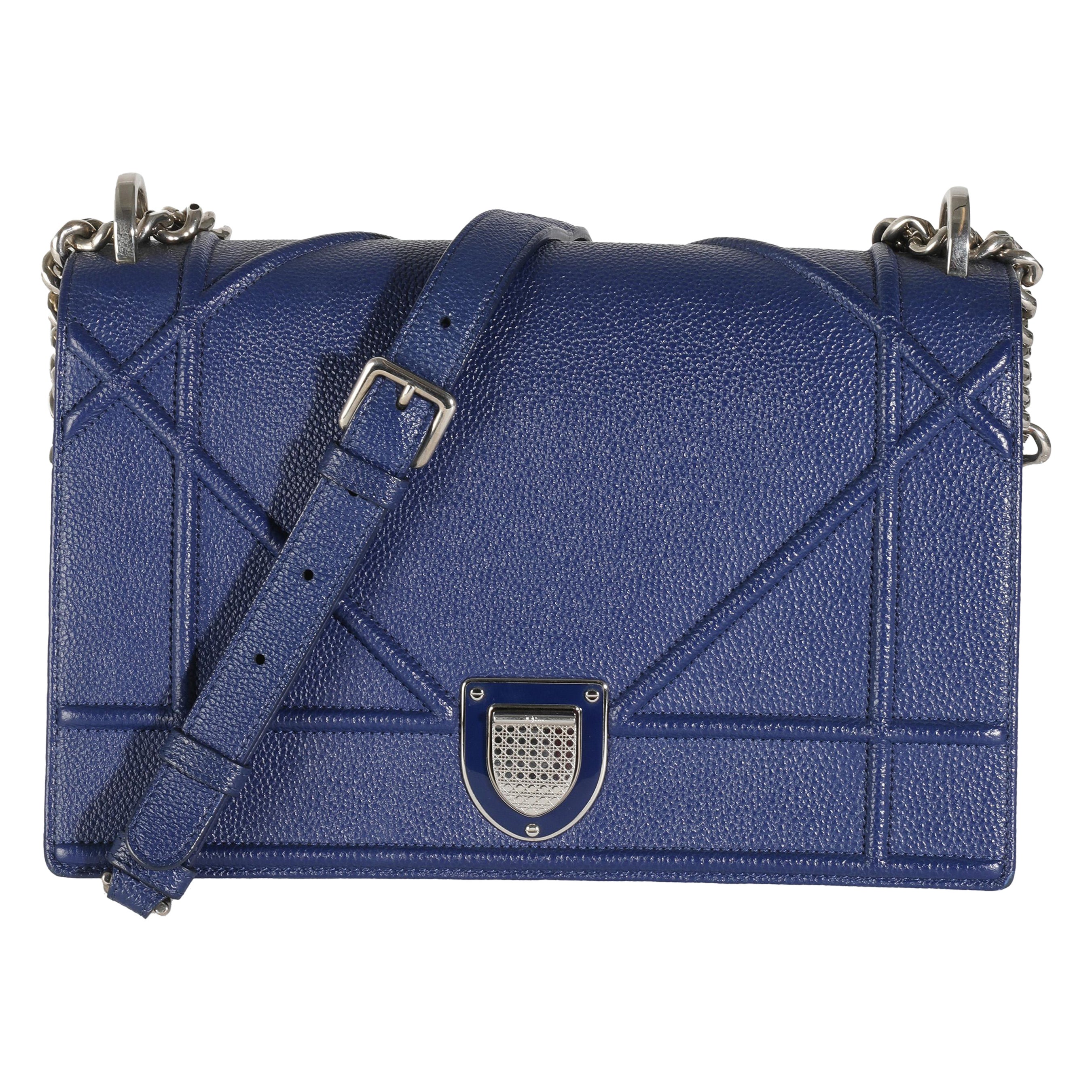 Christian Dior Borsa media Diorama con patta in pelle di vitello granulata color navy
