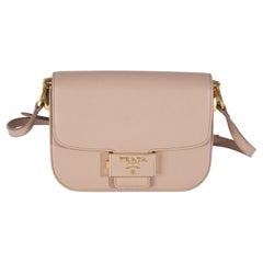 Prada Cipria Saffiano Lux Embleme Flap Borsa a tracolla