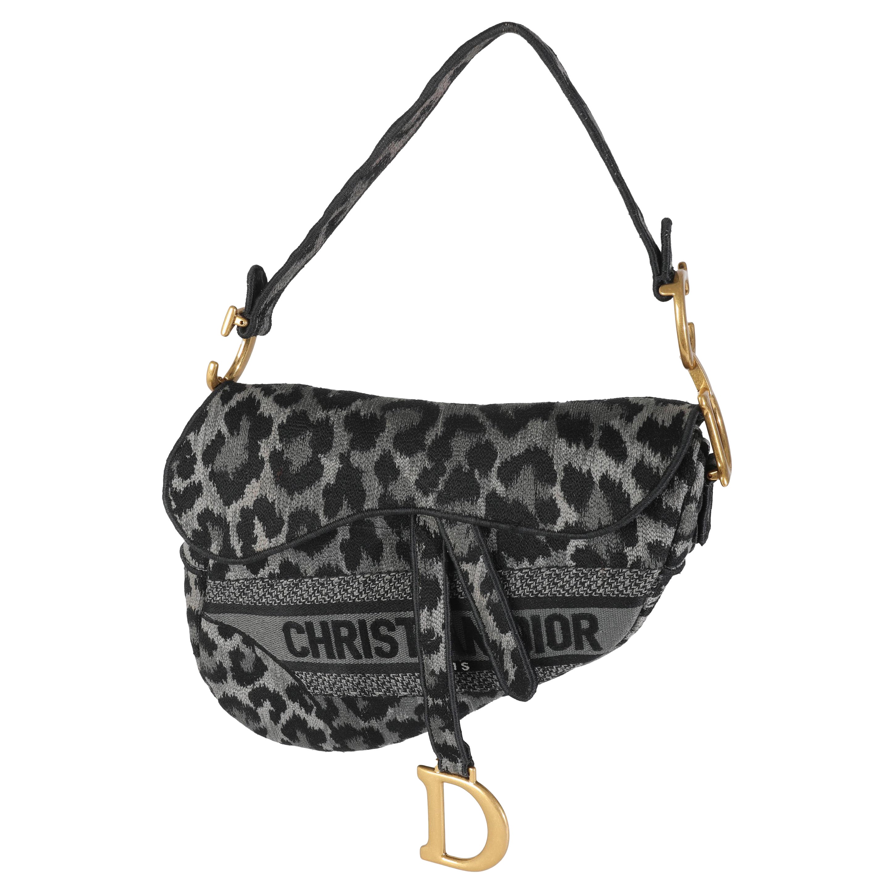 Sac à main Christian Dior gris guépard Mizza en toile brodée