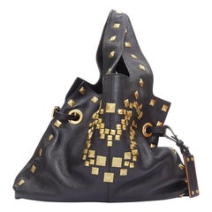 Bolso tote GIVENCHY George V de piel negra texturizada con tachuelas gigantes doradas