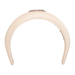 PRADA Dreieck Metall Logo Beige Satin Puffy Alice Stirnband