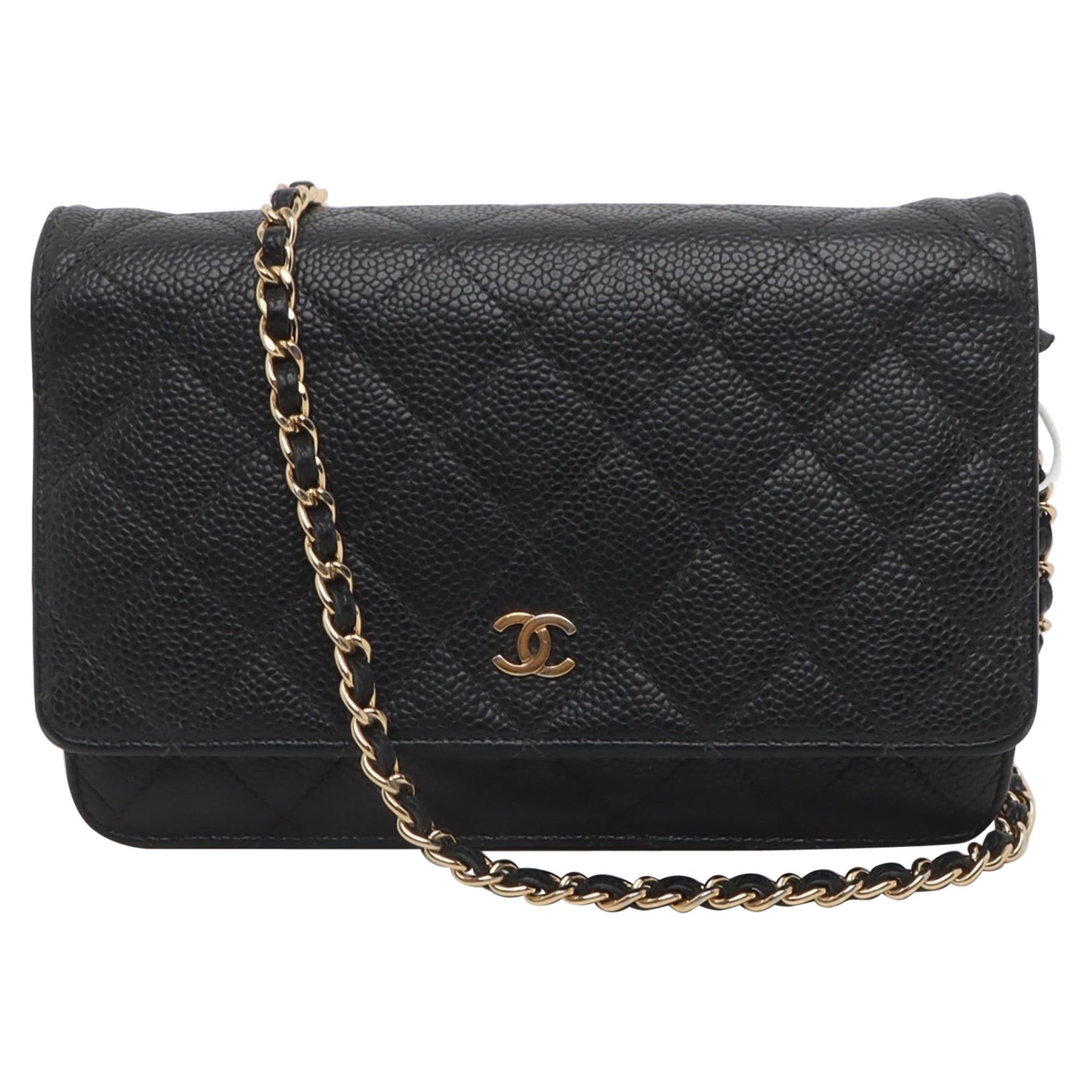 Does the Chanel Wallet on Chain come in caviar?