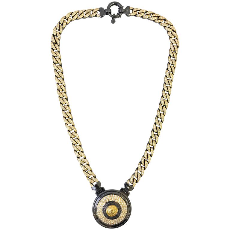Gianni Versace 1990's gold curb chain necklace at 1stDibs | 1990 chain