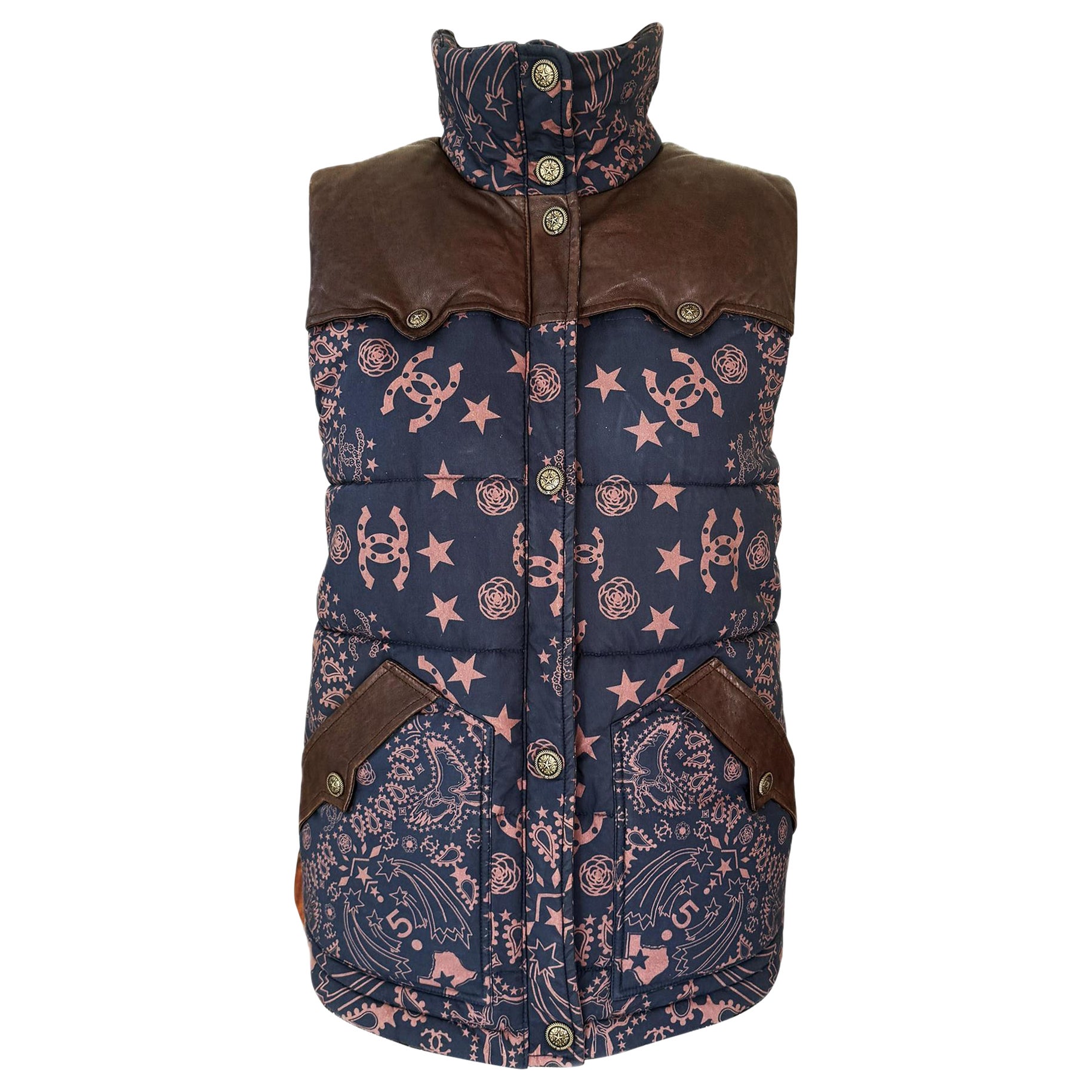 Chanel Extremely Rare Paris / Dallas CC Logo Stars Vest 34 FR For Sale