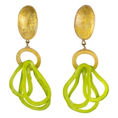 Fabrice Paris - Boucles d'oreilles clip en résine verte et verte et or