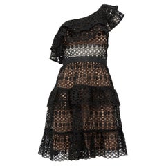 Self-Portrait Mini Vestido Negro de Encaje con Un Hombro Talla S