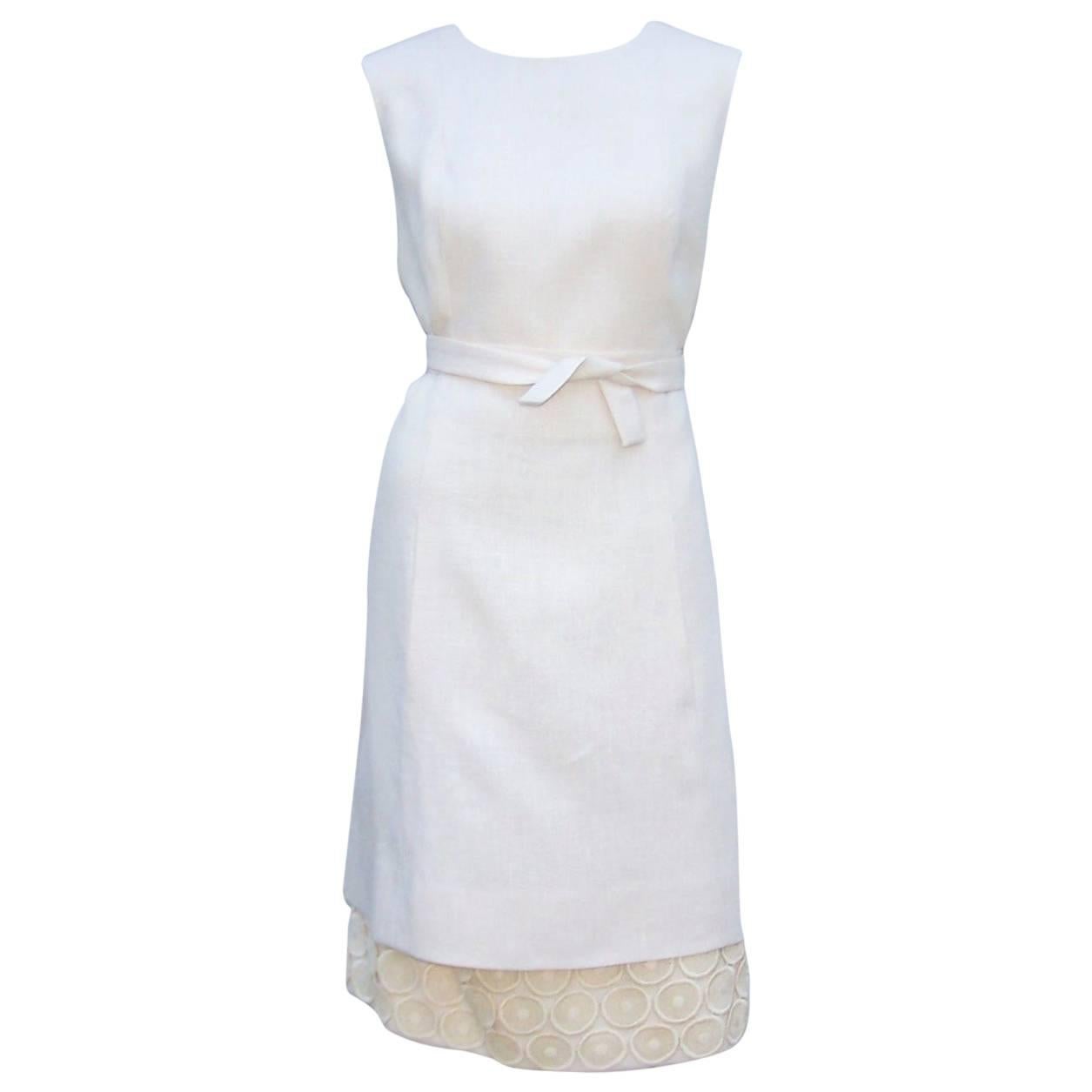 Fresh 1960's Young Elegante Linen Shift Dress With Eyelit Underskirt