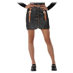 Acne Studios Minifalda de cuero negro con hebillas Talla S