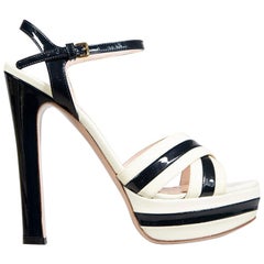 Sandalias de tacón en bloque de charol crudo Miu Miu talla IT 39.5