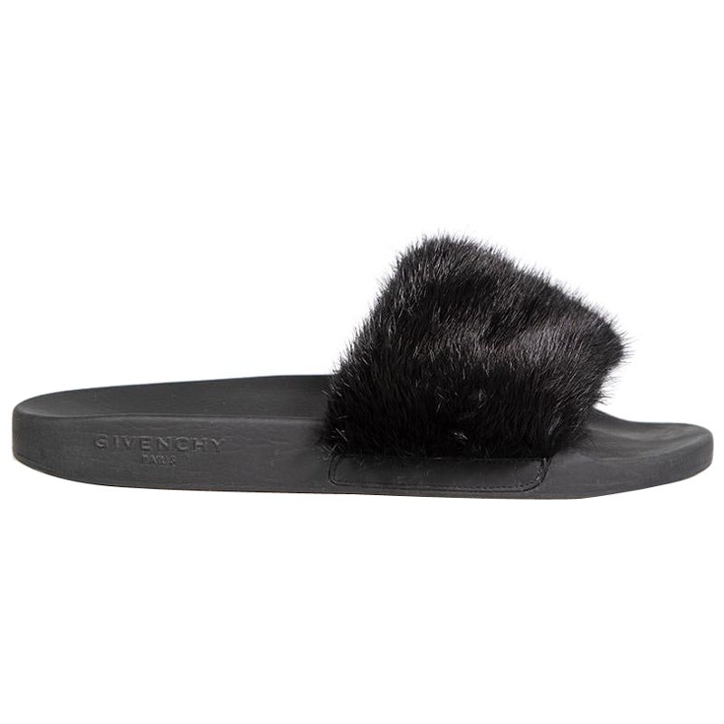 Givenchy Schwarze Slides aus Nerzpelz Größe IT 40